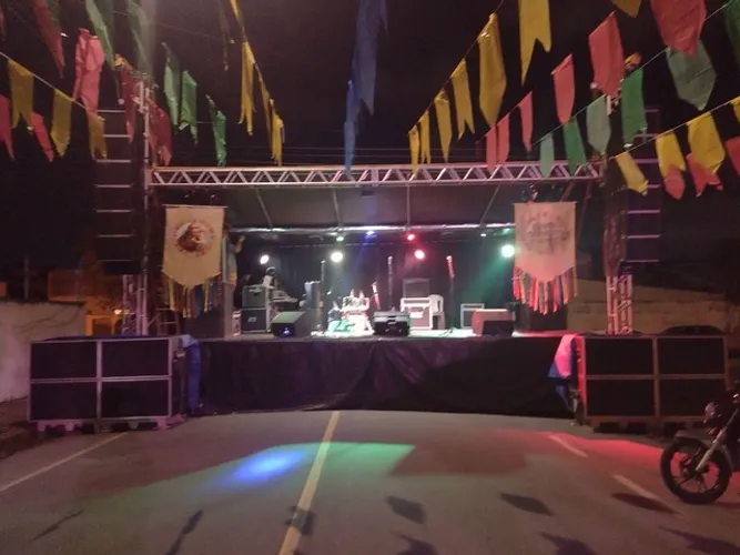 Para locação som grids e palco