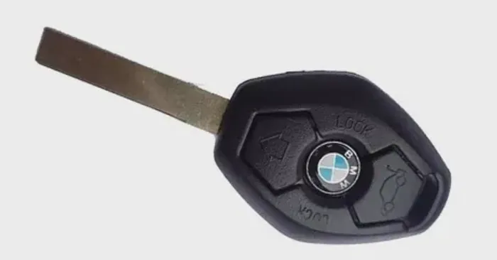 Capa Chave Bmw Série 1 3 5 7 X1 X3 Z3 Com Lamina Virgem