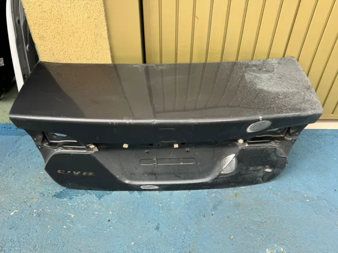 New Civic ano 2010 tampa traseira