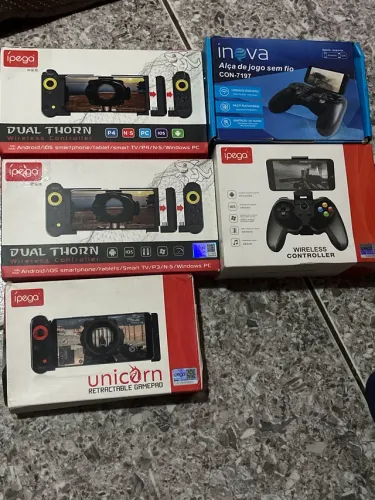 Lote controles pra celular   E computador 
