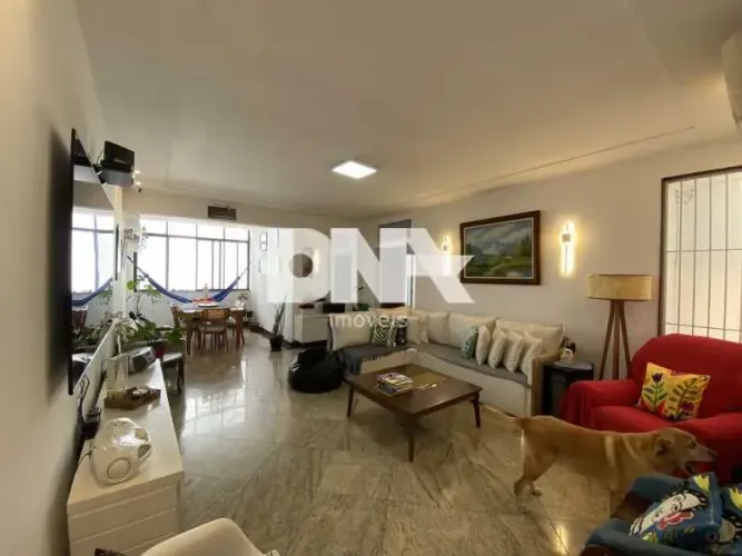 Apartamento - / Residencial / Copacabana