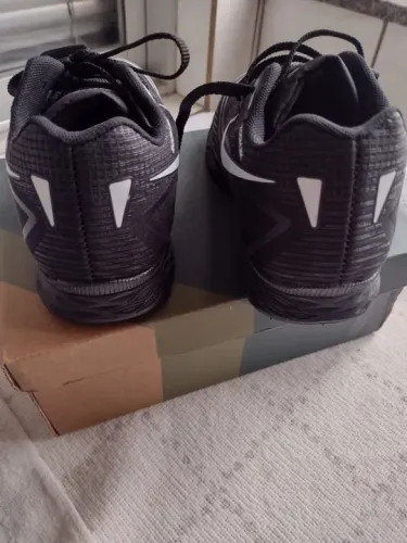 tenis novo tamanho 31