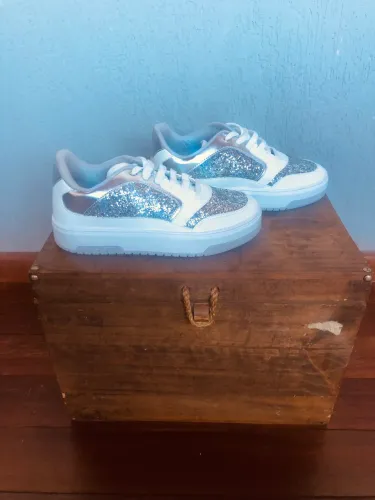 Tênis STREET branco com prata