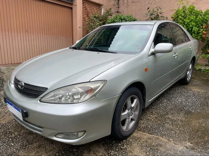 Toyota Camry XLE 3.0 24V 186cv 2004