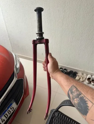 Garfo Caloi 10 standart