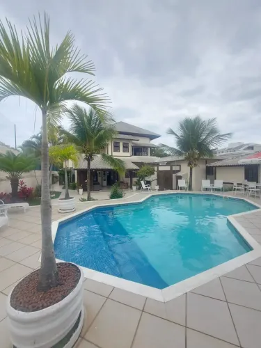 PEDRA DE ITAUNA/ EXCELENTE CASA DE 4 SUÍTES + DEPENDÊNCIAS + ESCRITÓRIO.600M2.PISCINA E AR