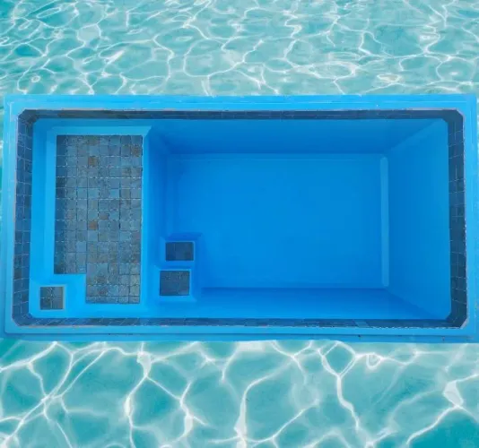 PISCINA RETRO VIP DAIMOND PASTILHA DE CERÂMICA 