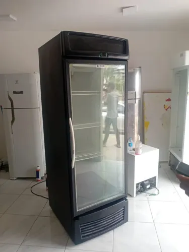 VENDO EXPOSITOR EM PERFEITO ESTADO COM GARANTIA