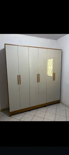 Guarda-Roupa com 6 Portas - Moderno e Espaçoso
