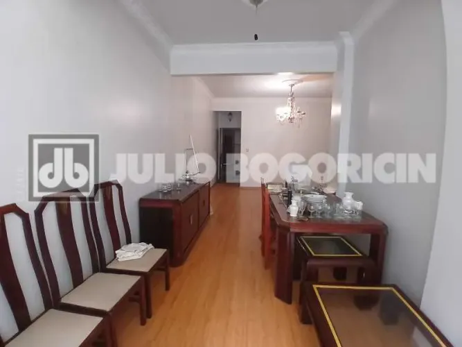 Apartamento a venda em Copa 3 quartos com vaga.
