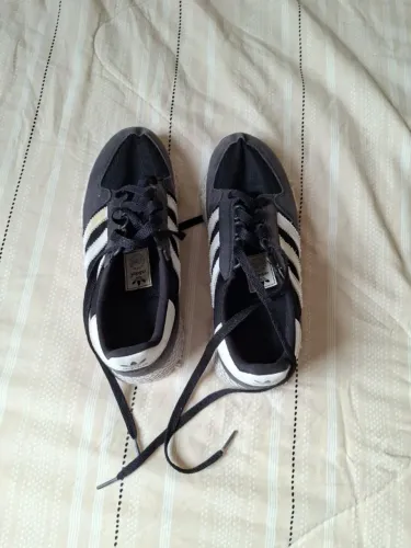 Tenis Infantil Adidas número 36