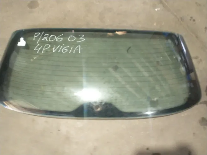 Vidro vigia traseiro Peugeot 206 1.6 2005