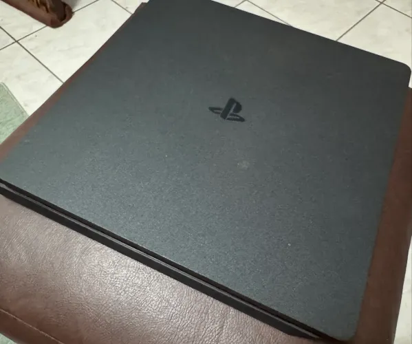 PS4 SLIM 1TB