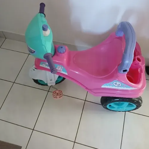 Triciclo De Passeio Infantil Motoquinha