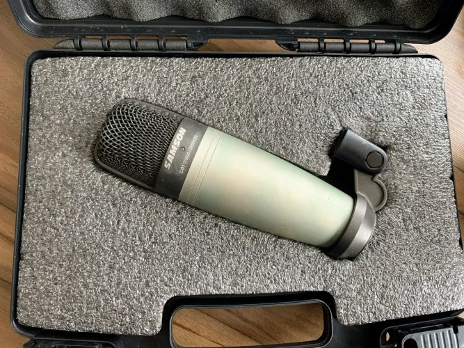 Microfone condensador Samson CO1 em ótimo estado 