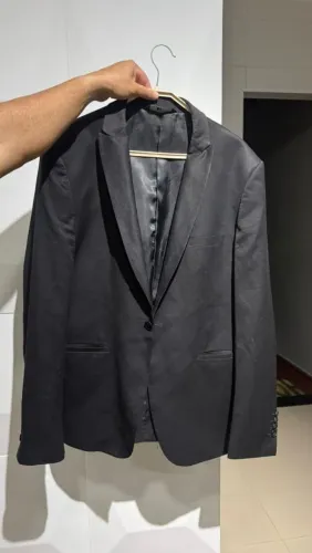 BLAZER JVZ PRETO NOVA - Roupa de grife diretamente de loja da Espanha 
