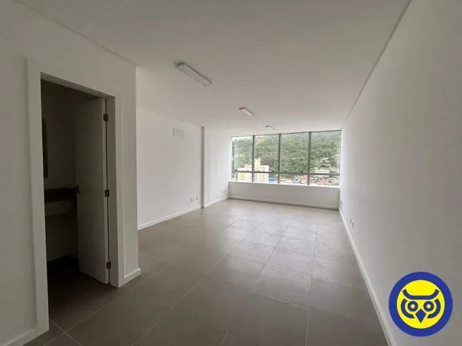 Sala comercial para locação no bairro Saco dos Limões 28 m², 1 ambiente, 1 banheiro