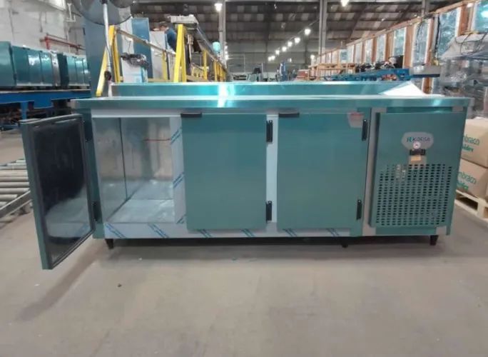 NZ. Balcão de serviço refrigerado inox 3 portas KOFISA 