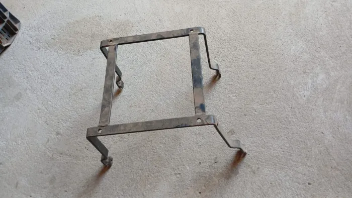 Suporte para baú de moto, Alça traseira