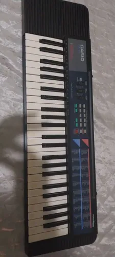 Teclado Casio CTK-440 - 61 teclas