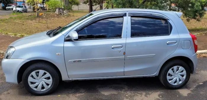 Toyota Etios X 1.3 Flex 16V 5P Mec. 2017