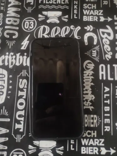 Iphone Xr 128gb para concerto ou usar algumas peças/ Léia a Descrição