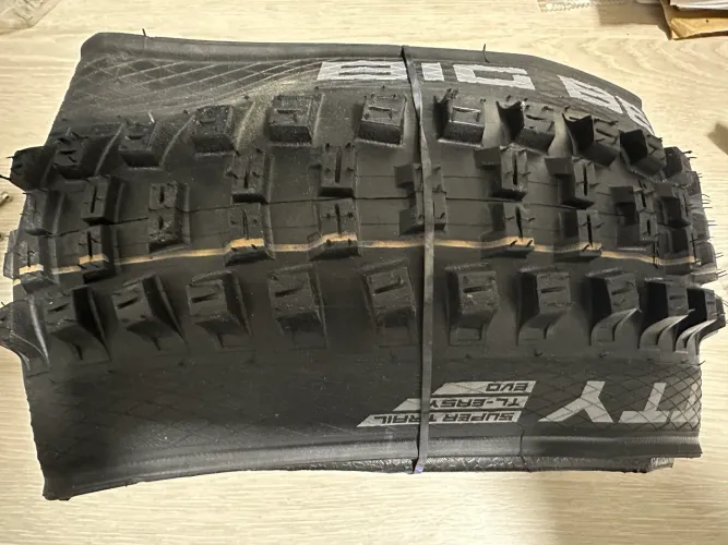 Pneu Schwalbe Big Betty Addix Soft Super Trail 27,5 2.4