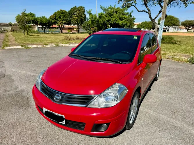 Nissan Tiida SL 1.8/1.8 Flex 16V Aut. 2011