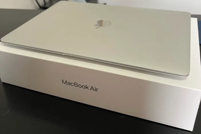 MacBook Air M2 em excelente estado