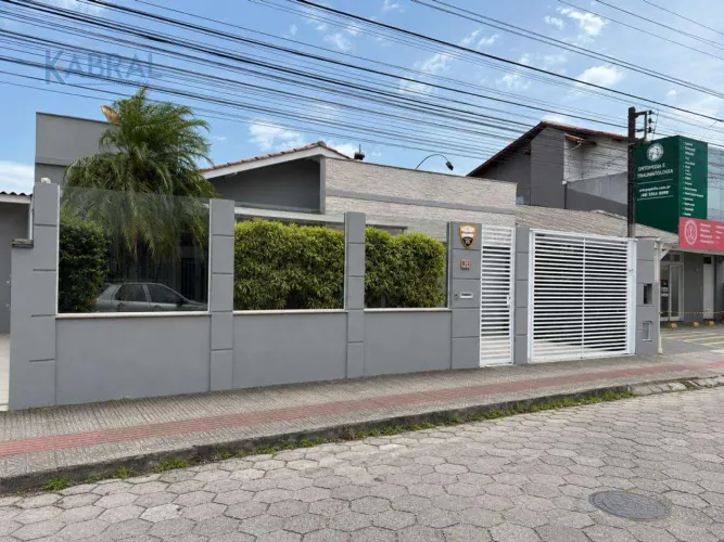 Casa Santa Mônica