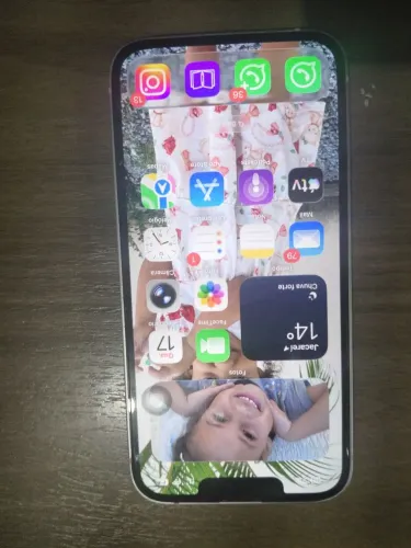 iPhone 13 128 gb traseira quebrada único ZAP para contato *. Tiago