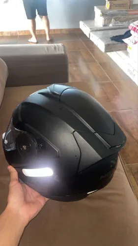 Capacete de ótima qualidade