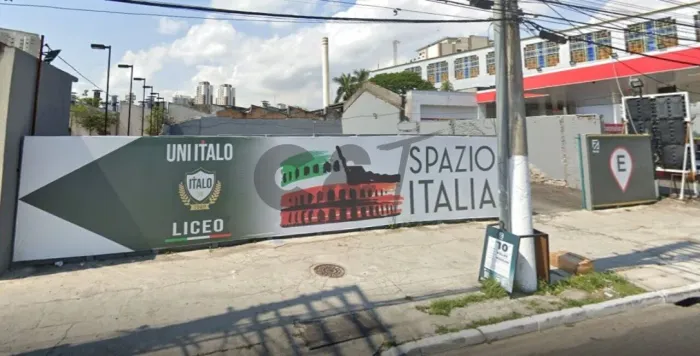 Terreno Comercial à Venda em Santo Amaro, São Paulo/SP.