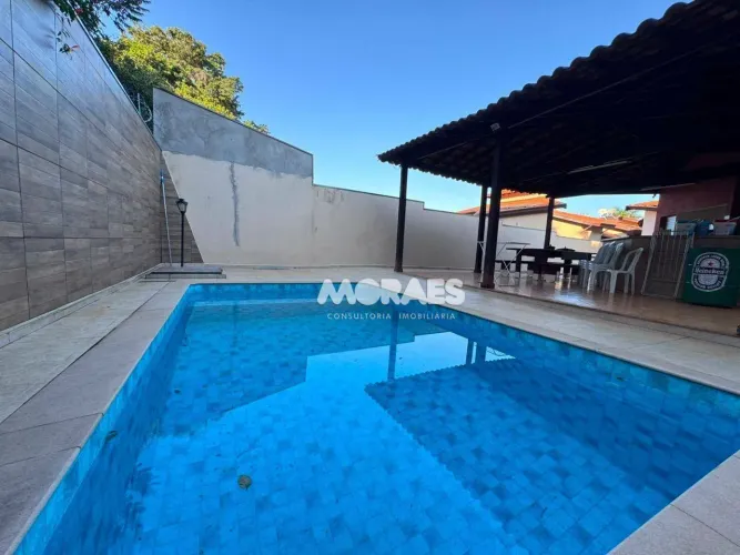 Casa com 3 quartos para alugar, 350 m² por R$ 6.500/mês - Jardim Contorno - Bauru/SP.