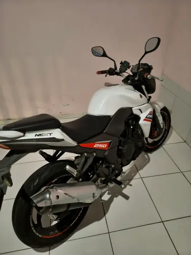 Dafra Next 250cv