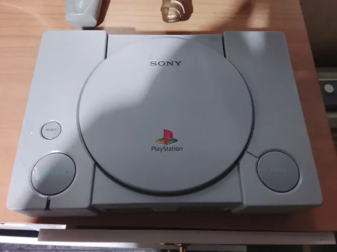 Playstation 1 5501  (Somente console)