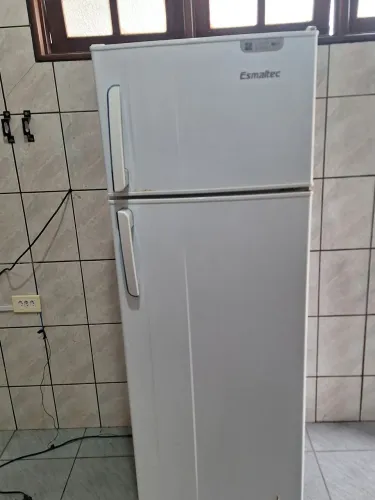 Vendo geladeira e frigobar consul