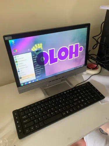 Monitor e teclado