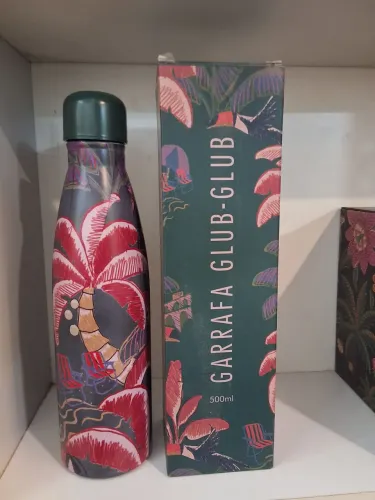 Garrafa farm 500ml coqueiro carioca com caixa (lea anuncio)