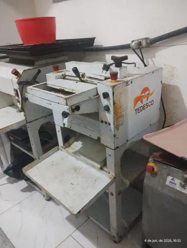 Modeladora de pão Tedesco 220v