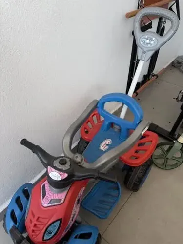 Quadriciclo infantil 