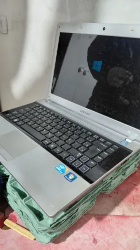 6Notebook Samsung RV411 Core i3 - R$ 470