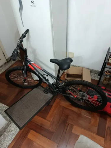 Bicicleta RockRider ST100 SportTrail 10 marchas ao todo