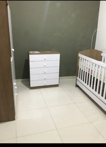 Quarto de bebê completo (Berço, cômoda e guarda roupa)