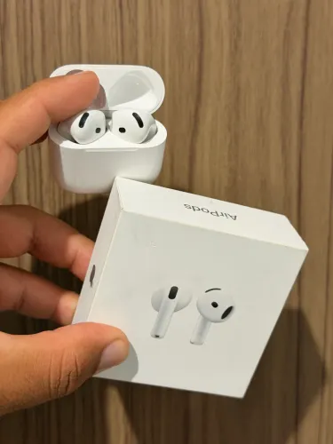AirPods 4