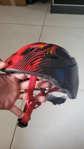 Capacete infantil profissional specialized
