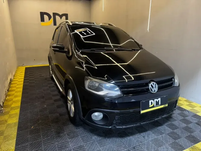 Volkswagen Crossfox 1.6 MI Total Flex 8V 5P 2011