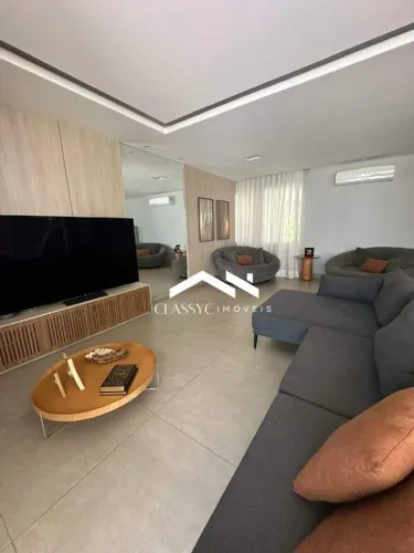 Casa em condomínio fechado com 4 suítes, piscina aquecida e varanda gourmet em Uberlândia