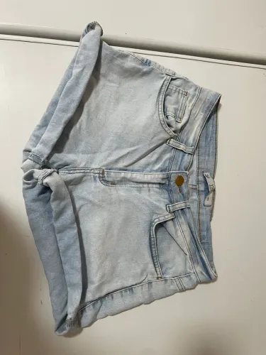 Shot jeans