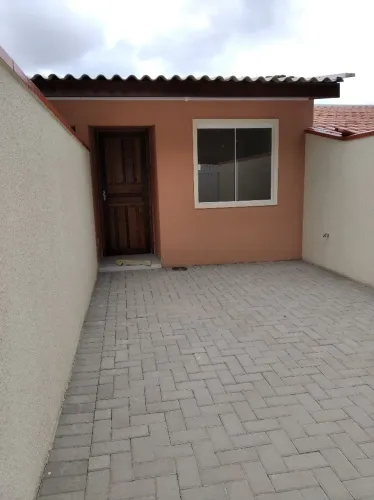 Casa umbara 1 quarto incluso água.